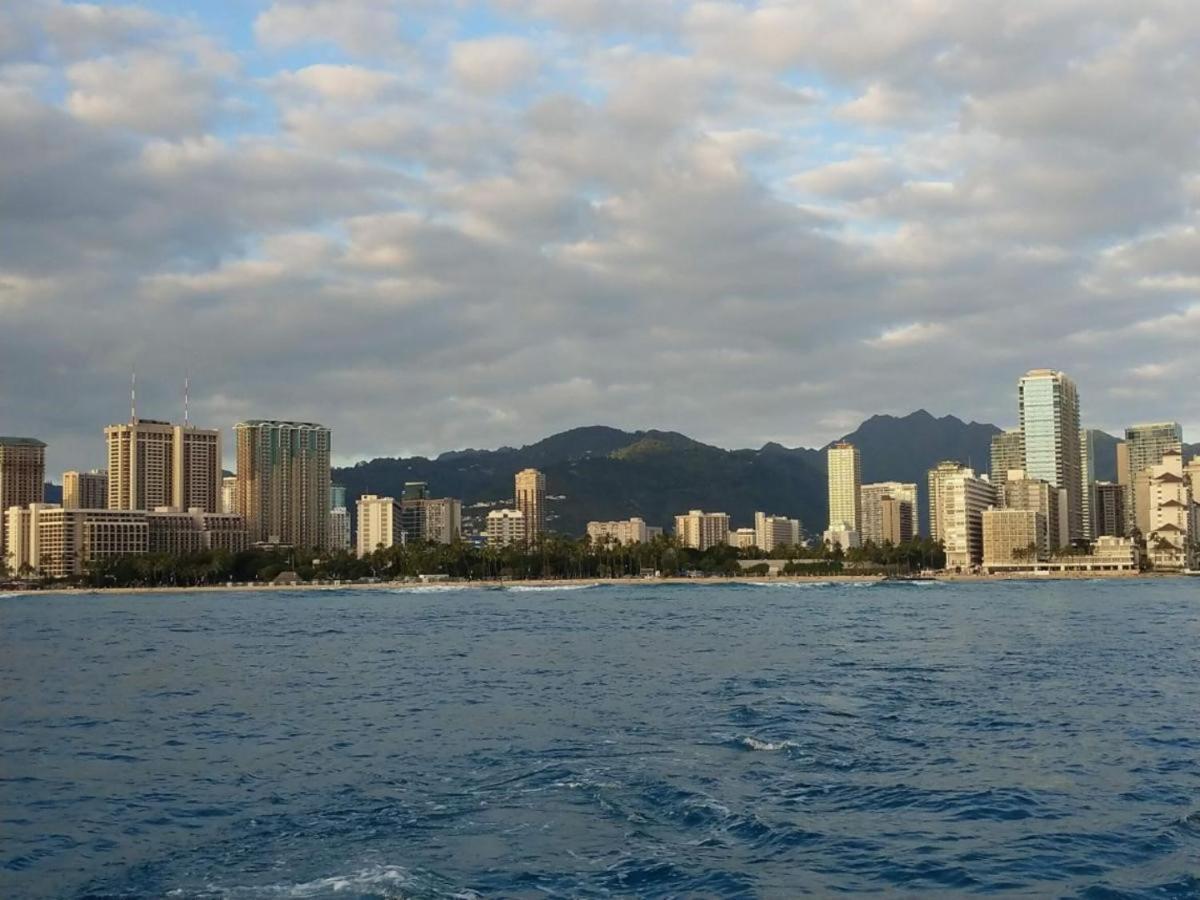 Royal Kuhio Resort Гонолулу Экстерьер фото